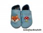 Preview: Lederpuschen hellblau-azur mit Stickerei Fuchs und Pilz